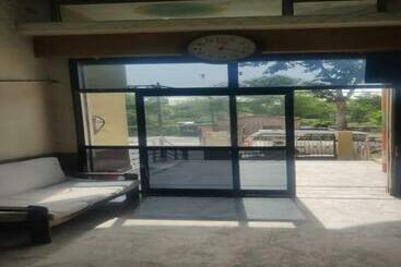 호텔 Oyo 80840  Chandrodaya