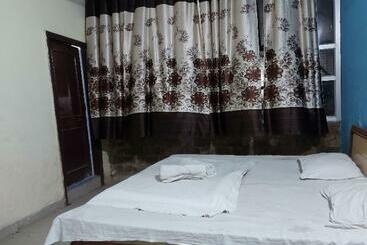 בית מלון כפרי Spot On 80848 Mandakini Guest House