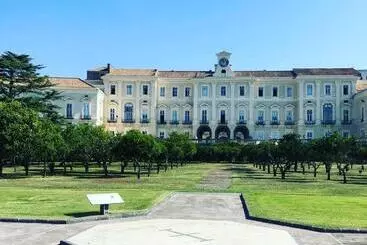 H Hostel Friendly Accommodation