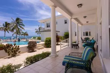 هتل Tara Del Sol Resort