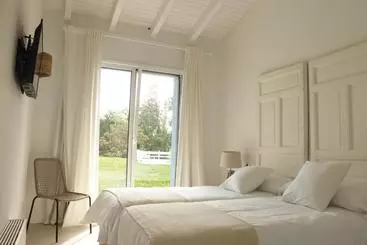 Aparthotel El Pueblín De Ribadesella