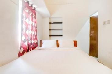 פנסיון Oyo 80441 Dhs Residency