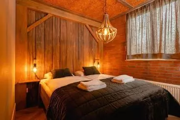 استراحتگاه 8  Person Childbungalow   Theme Farm Adapted