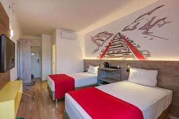 Summit Suítes Hotel Cruzeiro