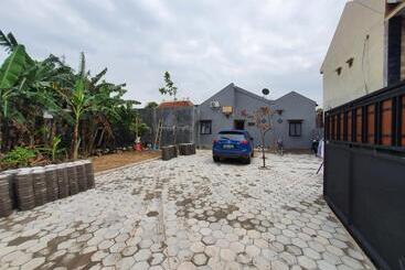 پانسیون Omo Inn Solo Redpartner