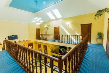 هاستل Sunrise Boutique