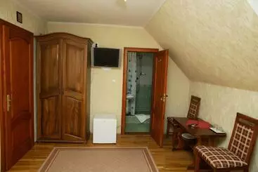 Hotel готель «вишневий сад»