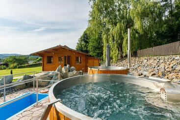 Pension Restaurace A Penzion Pod Lipami Metylovice