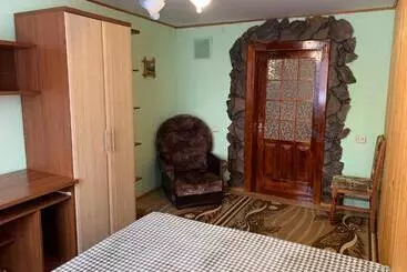 پانسیون подина