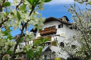 בית מלון כפרי Garni Reider