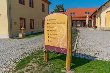 Majatalo Penzion Na Faře