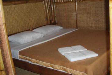 Бунгало Bamboo Country Lodge