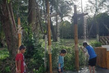 בקתות Pan Beachfront Resort Krabi