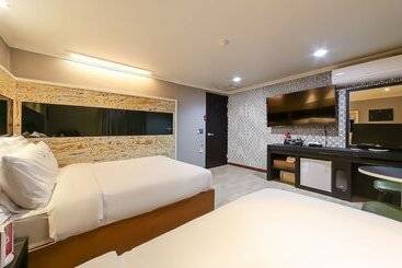 Мотель Geojedo Gohyeon Q