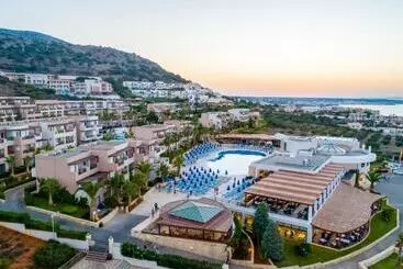 Grand Hotel Holiday Resort