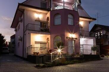 Nocleg ze śniadaniem Villa Lotus