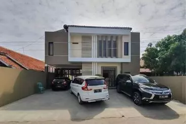 호텔 Jatiwangi Syariah Guest House Mitra Reddoorz