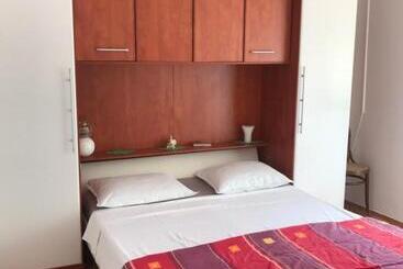 پانسیون Rooms & Apartments Kaurloto