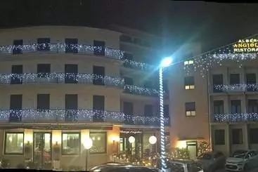 ホテル Angiolino