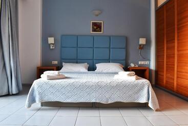 ホテル Caravel Apartment