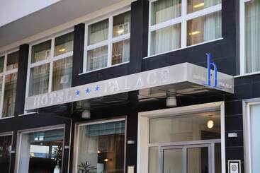 בית מלון כפרי Palace