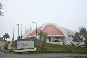 Aparthotel The Pines
