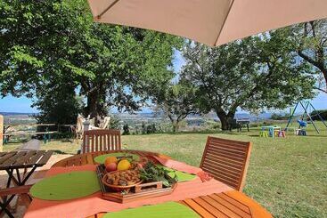 Cottage In Montelabbate With Pool, Garden, Bbq, Parking