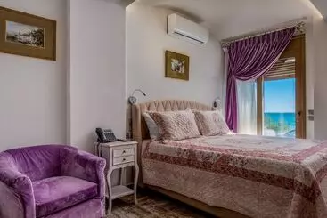 Aparthotel Elimia Suites & Studios