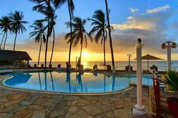 Sai Rock Beach Hotel & Spa