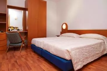 Aparthotel Englovacanze