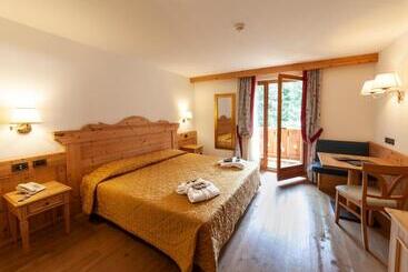 ホテル Campiglio Bellavista