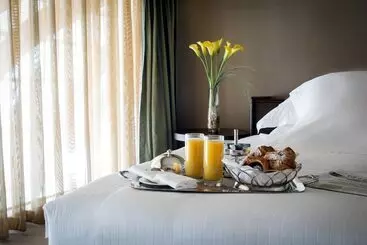 Dubai International Hotel, Dubai Airport