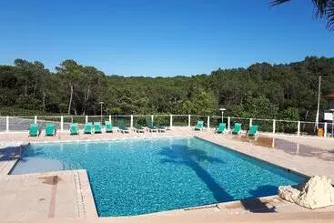 Отель Les Parasols D Argens