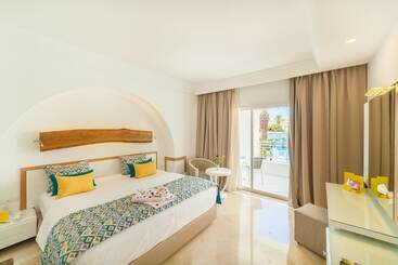 فندق Magic Life Africana