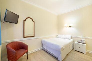 George Hotel, Burslem, Stoke On Trent