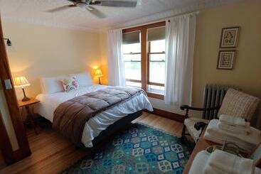 צימר Keene Valley Lodge