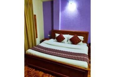 فندق Goroomgo Kalra Regency Shimla