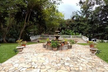 민박 Hacienda La Esperanza