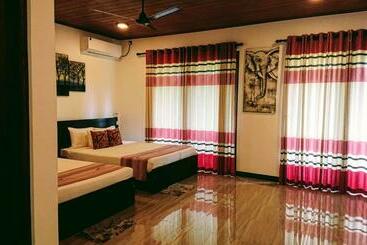 Hotel Mihisara Resort