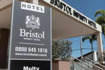 ホテル Bristol Infinity Rio Claro