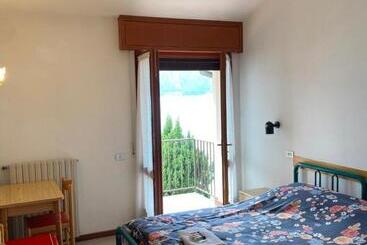 호텔 Albergo Campeggio Bommartini