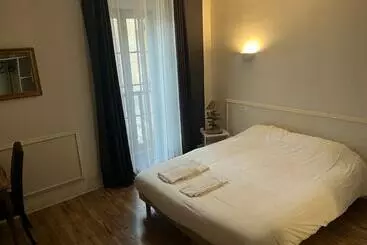 ホテル Hôtel Du Château   Beynac Et Cazenac