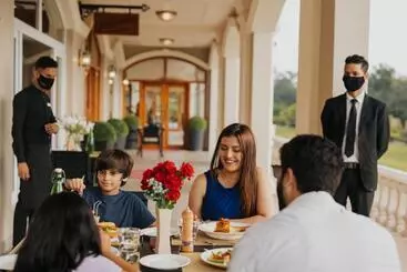 Hotel Montrose Golf Resort & Spa