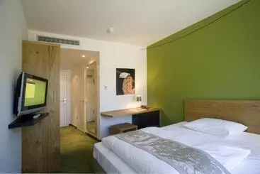 Отель Fürstenfelder