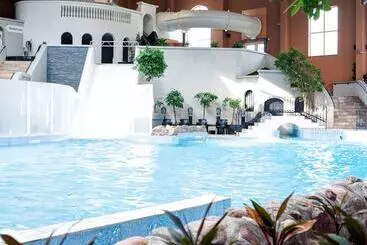 ホテル Van Der Valk Resort Linstow