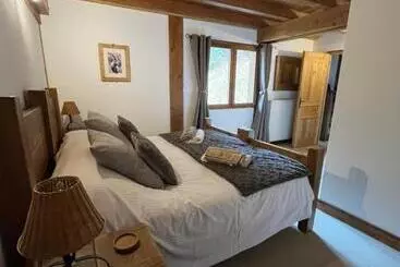 Bed and Breakfast Chalet Le Pery