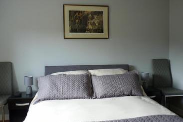 Pension (Hôtel basse catégorie) Tanleys B&b