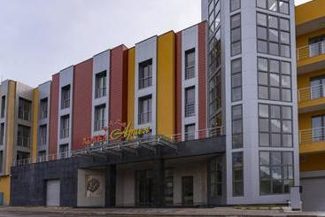 אתר נופש хотел ариел / Hotel Ariel