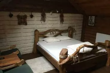 Bed and Breakfast волчья хижина