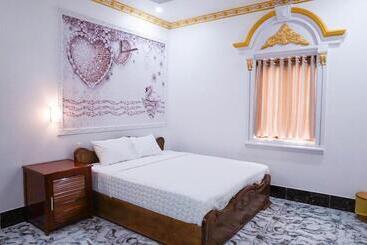 Bed and Breakfast Little Saigon Hostel